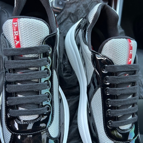 Prada men’s (7.5) - Picture 4 of 6